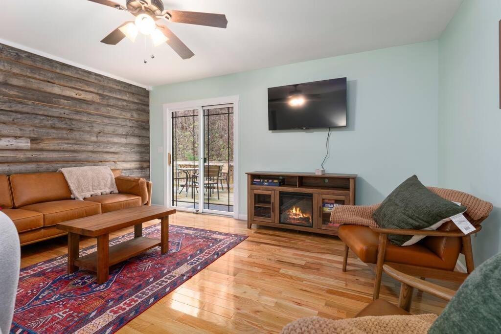Mountain Views, Hot Tub, Firepit, Dog Friendly, Ev Connector Villa Stanley ภายนอก รูปภาพ